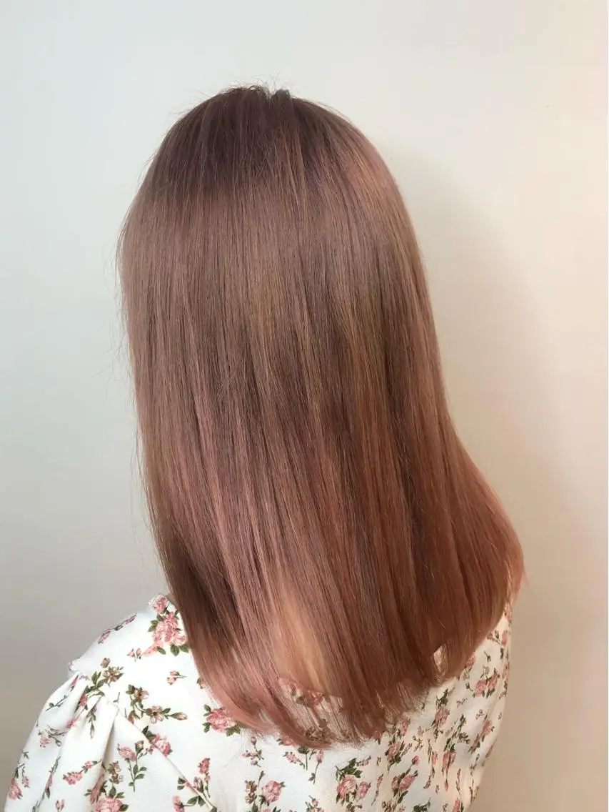 セミロング カラー ベージュカラー ブリーチ ピンクカラー ピンクベージュ 🤍中野 レオ🤍のヘアスタイル