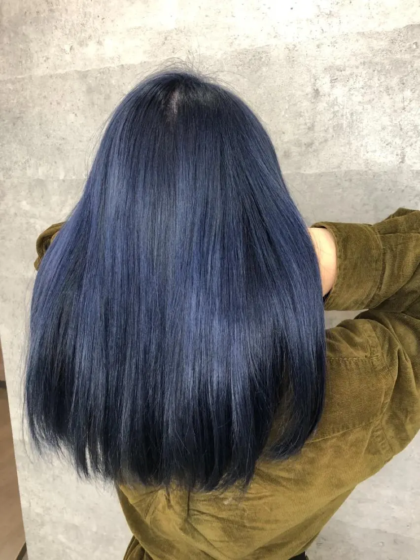 セミロング カラー _WHITE+ 南海難波店のヘアスタイル