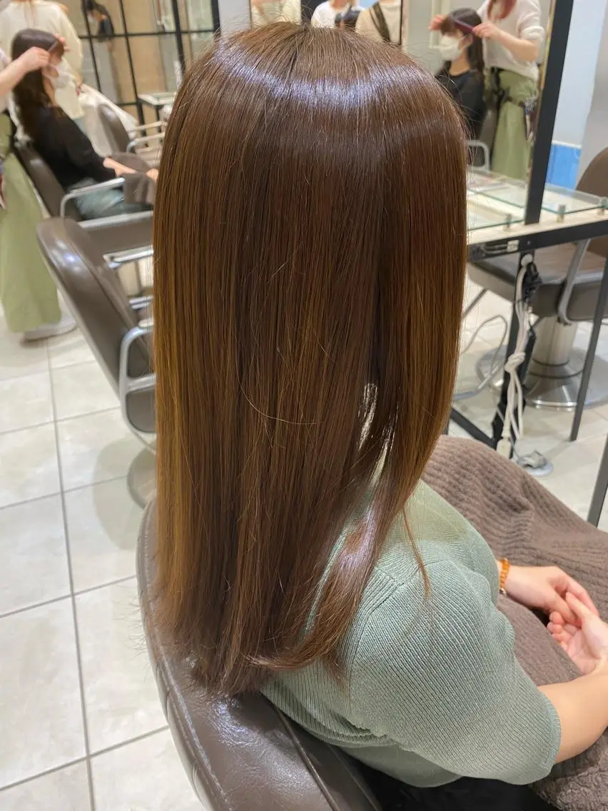 セミロング 美髪矯正透明感カラー 江川 和輝のヘアスタイル