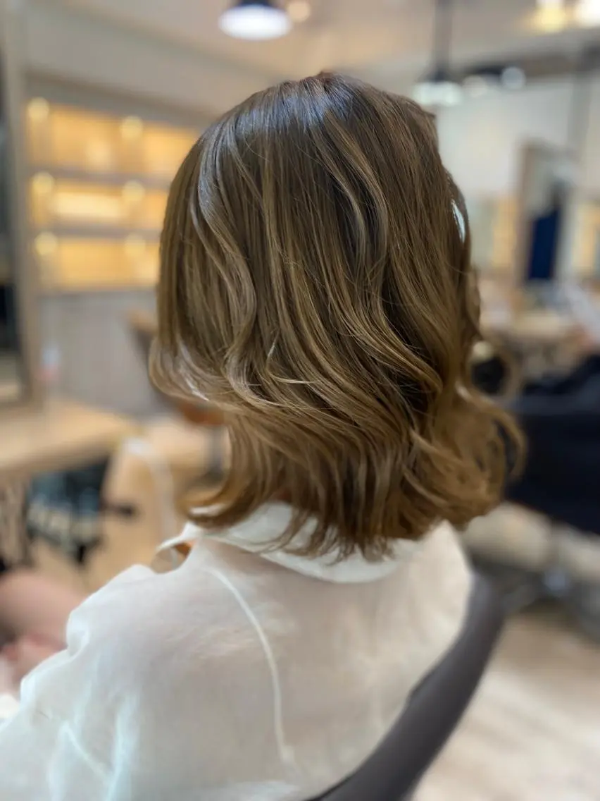ミディアム カット トリートメント ヨシダ フミノリのヘアスタイル