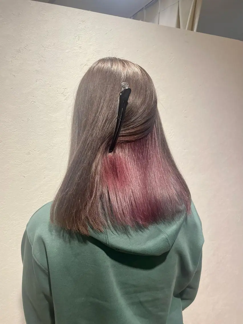 ロング ヘアカラー 前田 菜奈子のヘアスタイル