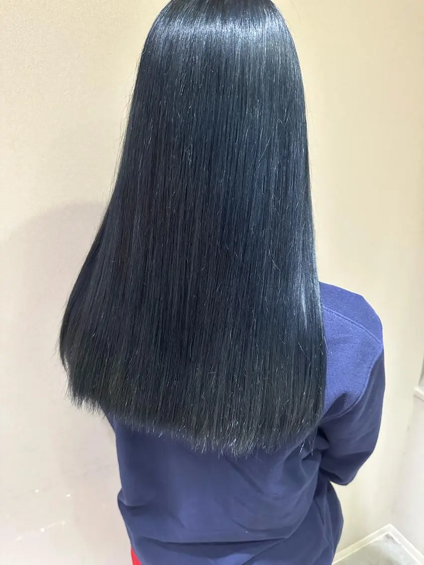 ロング カラー 平尾 樹里のヘアスタイル