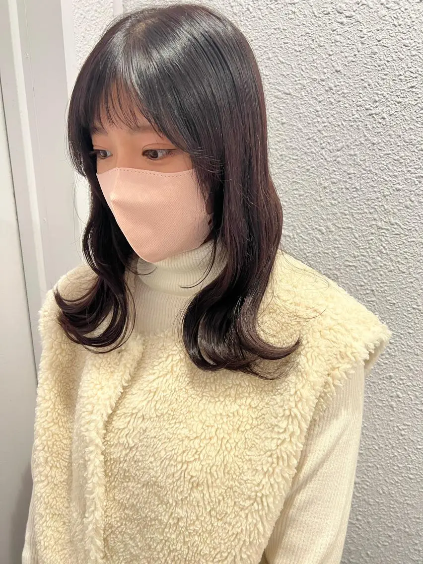セミロング カラー ブラウンカラー ピンクカラー ピンクブラウン おくれ毛 ヘアカラー トリートメント 韓国🇰🇷レイヤー 映える顔周り🩷のヘアスタイル