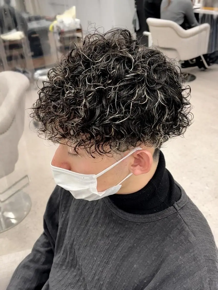 ショート 京都河原町 メンズパーマ助川龍哉のヘアスタイル