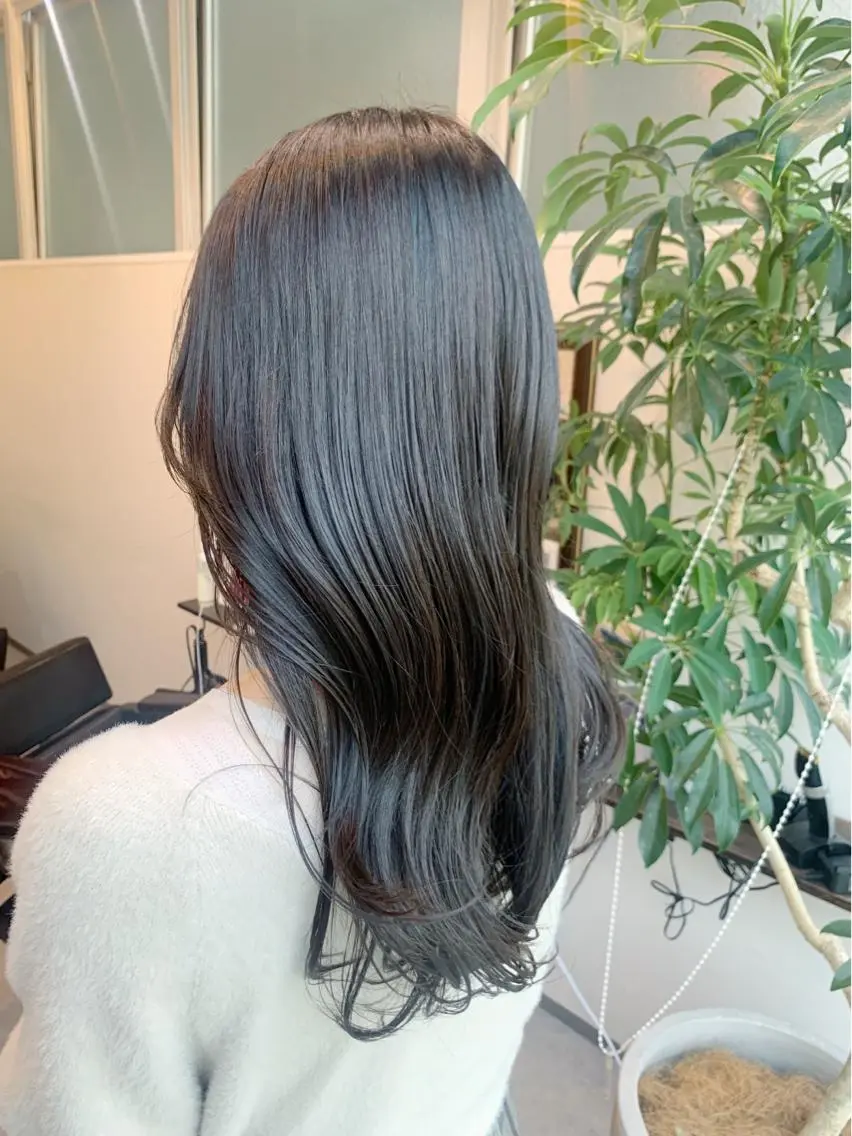 ロング カラー グレージュ イルミナカラー オリーブグレージュ オリーブグレー ヘアカラー トリートメント 酸熱トリートメント/ 髪質改善🌟玉井香奈のヘアスタイル