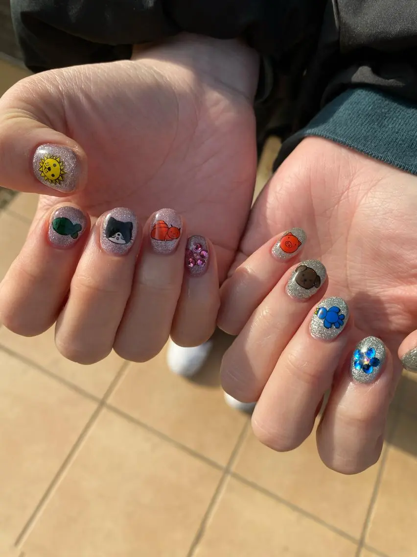 ショート カラー ネイル ハンドネイル Nailsalon Calmeのネイルデザイン