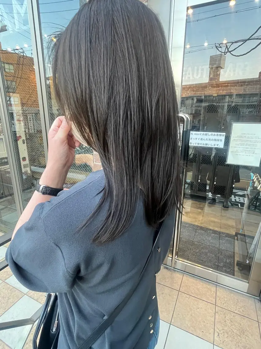 セミロング カラー パーマ ヘアアレンジ メンズ キッズ ネイル マツエク・マツパ アイブロウ メンズブリーチ メンズハイライト メンズインナーカラー メンズ韓国風 ブリーチ 久木原 ゆりのヘアスタイル
