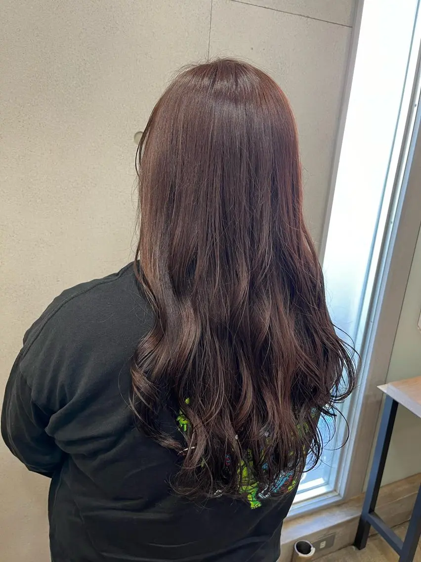 セミロング チョコレートブラウン おせ ちさとのヘアスタイル