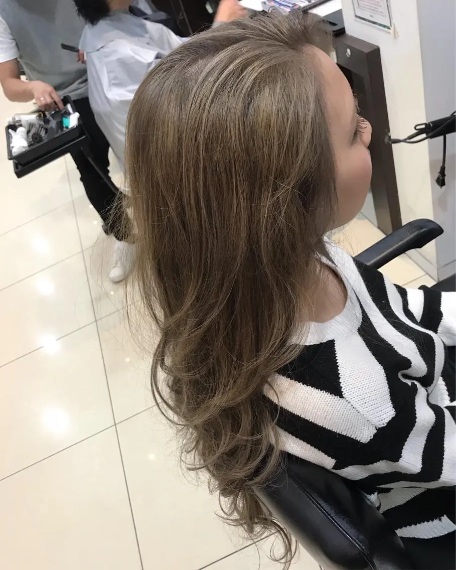 ロング アッシュ 大久保 隆蔵のヘアスタイル
