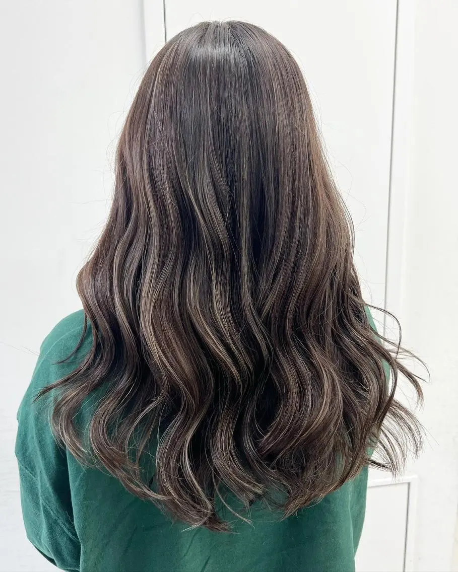 ロング アッシュ 髪質改善 韓国風ヘア ヘアカラー トリートメント 【公式】amble luxe池袋東口🩷のヘアスタイル
