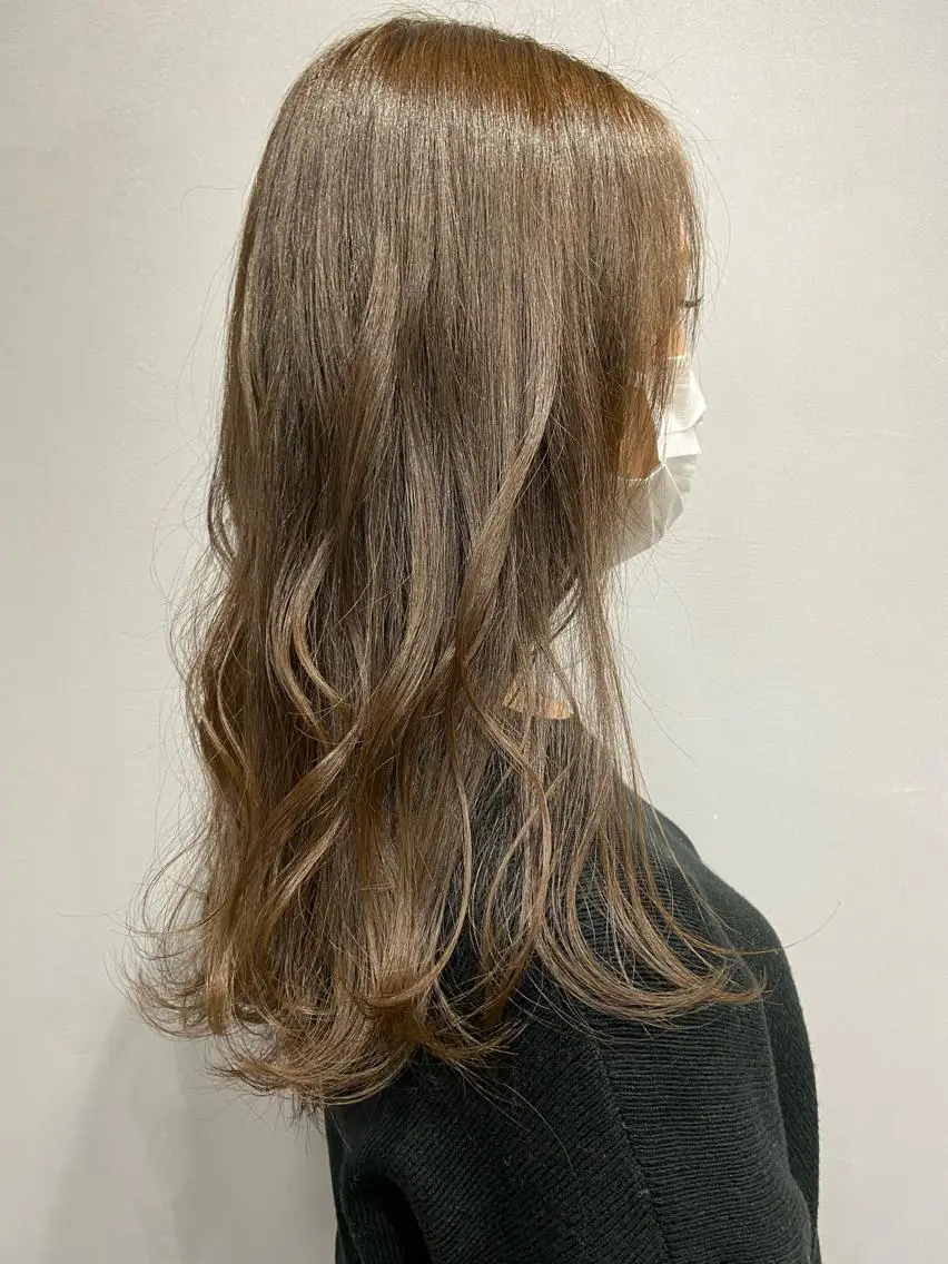 カラー バレイヤージュ ベージュカラー ブリーチ デザインカラー ハイライトカラー 艶感透明感カラー🤍 hinaのヘアスタイル