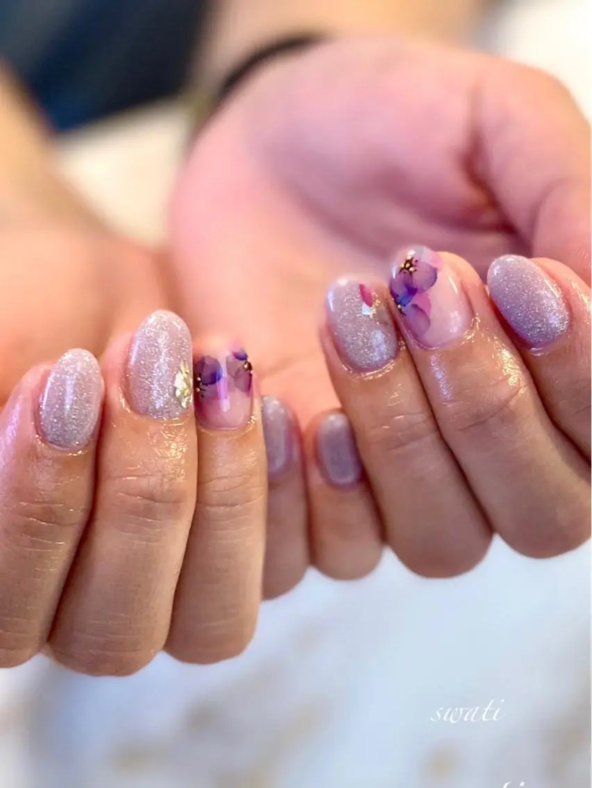 ネイル アートネイル フラワーネイル ニュアンスネイル オフィスネイル 春ネイル yuko (ネイリスト)のネイルデザイン