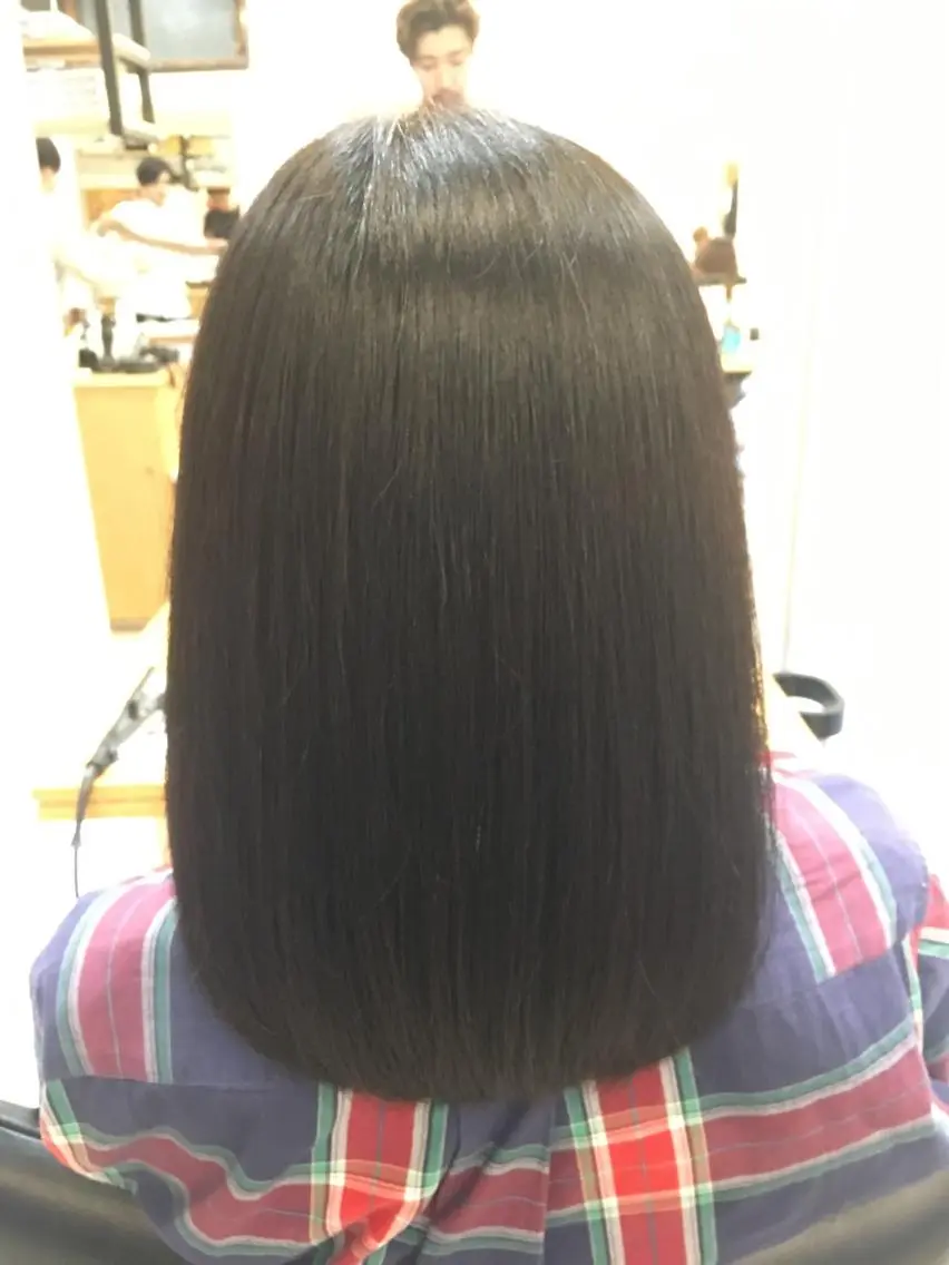 セミロング カラー ボブ 髪質改善 トリートメント メンズ眉毛ITSUK Iメンズ専門　新宿の眉毛・アイブロウイメージ