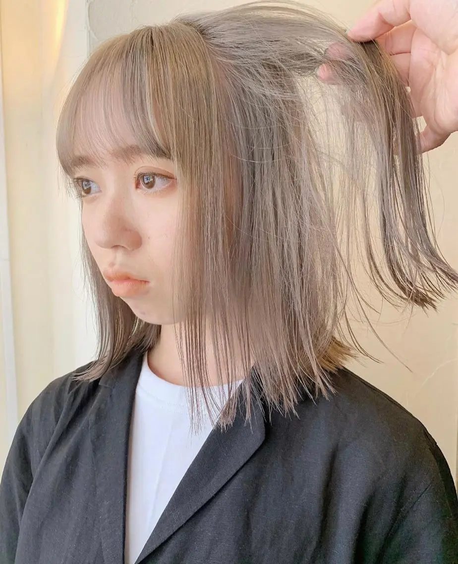 ミディアム 圧倒的デザイン力 店長🎨RENAのヘアスタイル