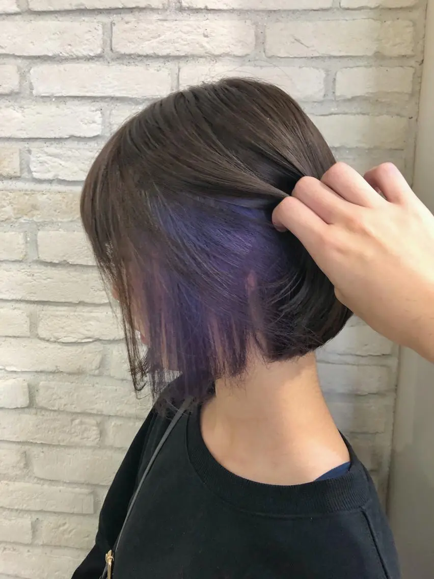 ショート カラー 前下がりボブ ブルーカラー ブルーラベンダー インナーカラー ラベンダーカラー 大平 美沙のヘアスタイル