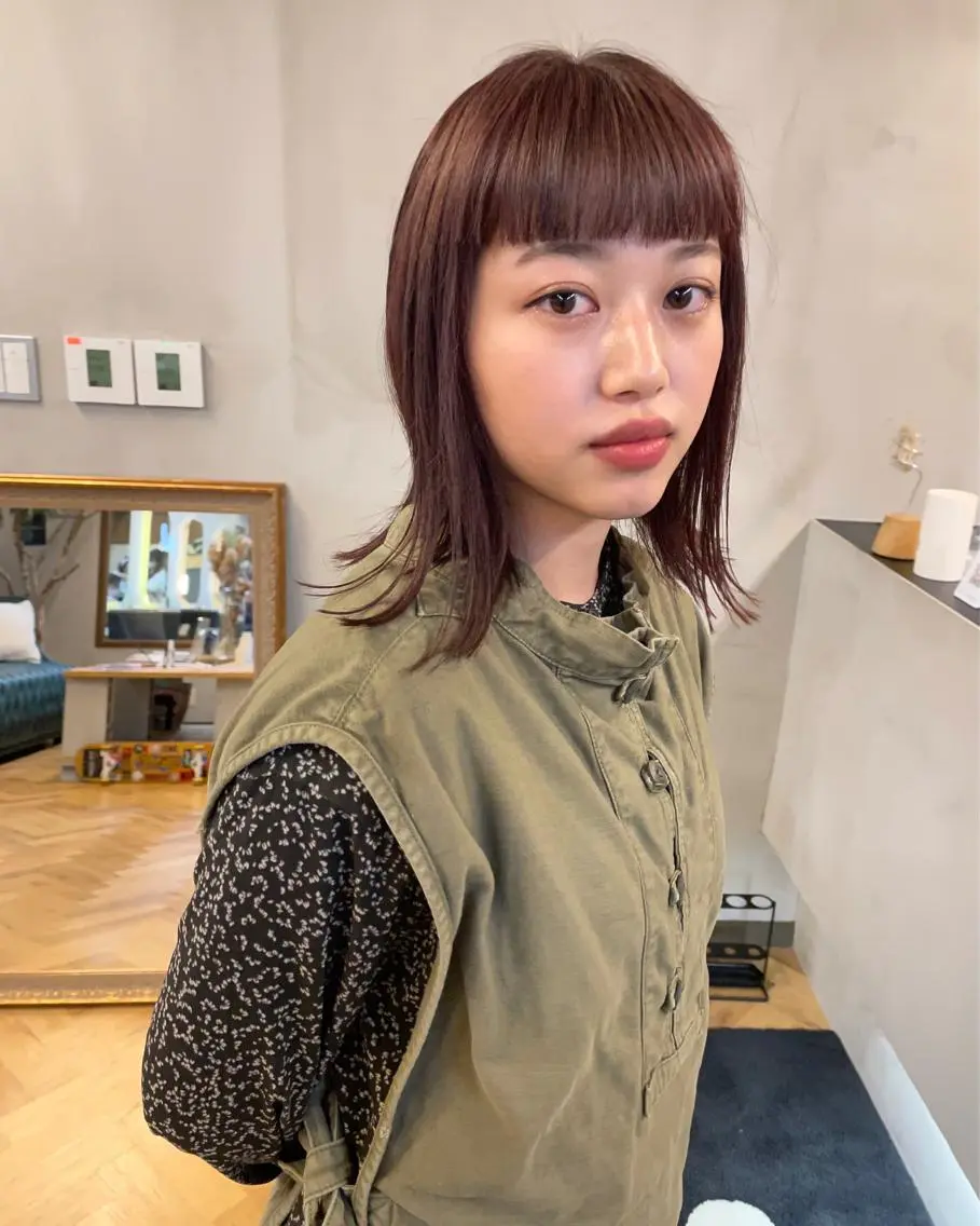 セミロング カラー パーマ ヘアアレンジ メンズ キッズ ネイル マツエク・マツパ アイブロウ ピンクカラー 眉カラー カラーマツエク ピンク tatsumi/ボブ ウルフ/レイヤーのヘアスタイル