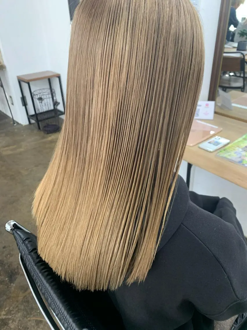 ロング 初めてでも失敗しない 透明感カラー Miiのヘアスタイル