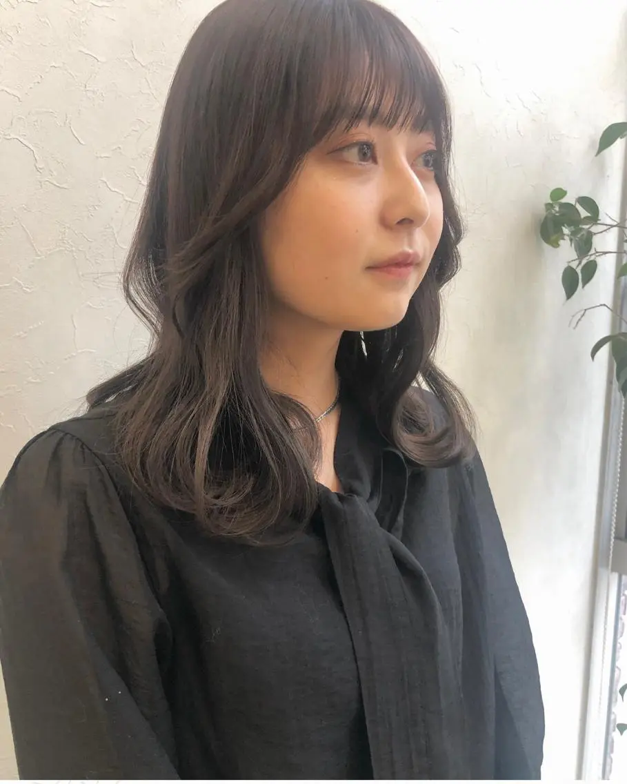 セミロング カラー nakahara madokaのヘアスタイル
