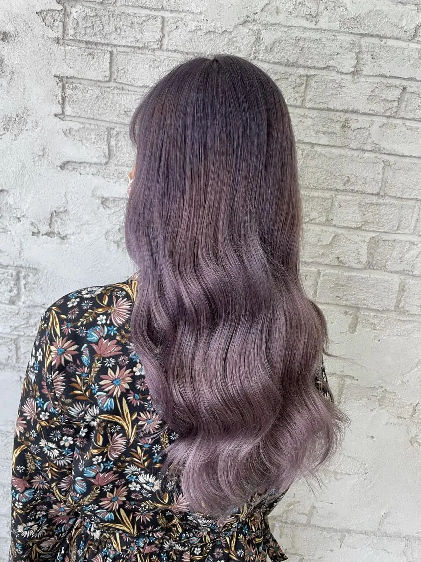ロング カラー アッシュ ブリーチ ラベンダーカラー ラベンダーアッシュ ブリーチ特化 ハイトーンRYOYAのヘアスタイル