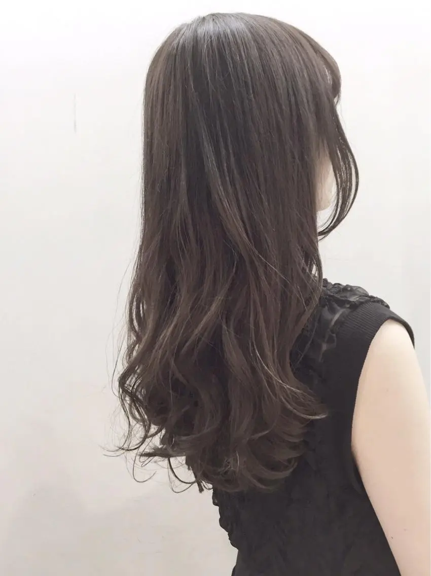 ロング カラー アディクシーカラー 浅野 順一のヘアスタイル