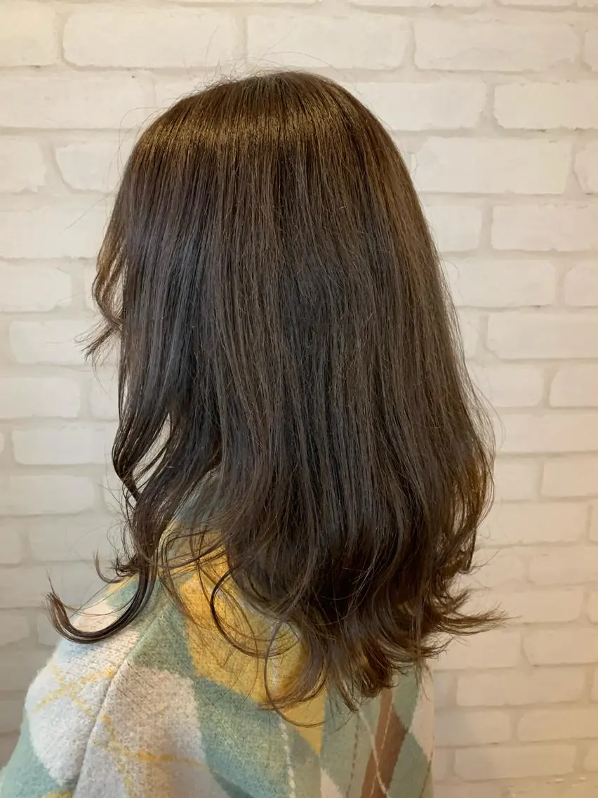ロング レイヤーカット 秋葉 万柚子のヘアスタイル
