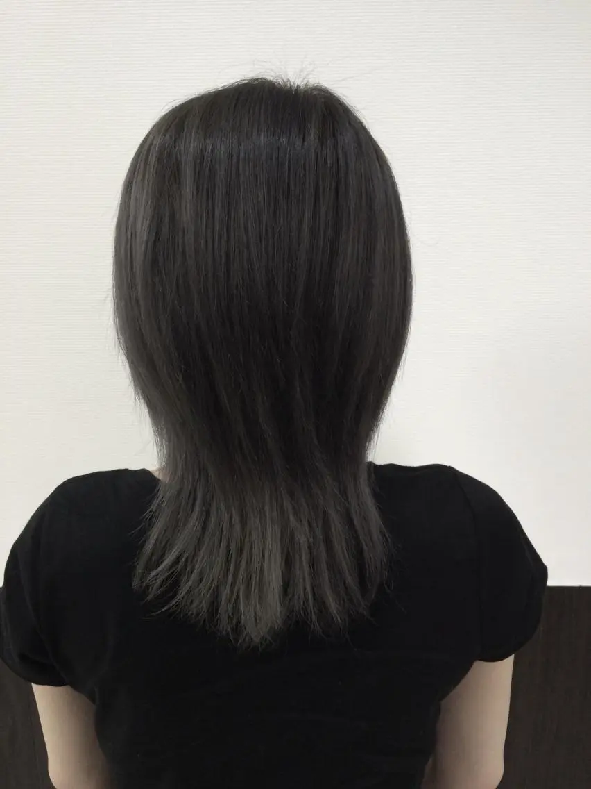ミディアム カラー ヘアアレンジ ハイトーン Arphyのヘアスタイル