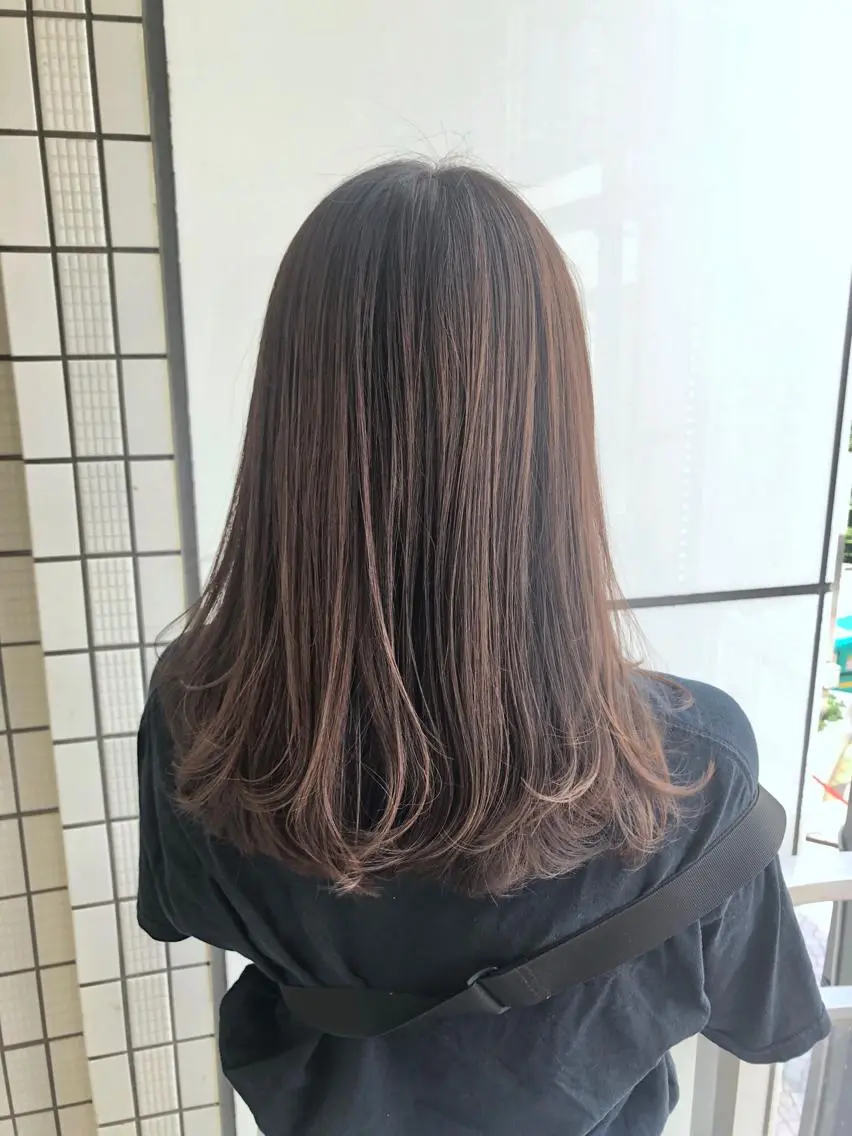セミロング カラー ベージュカラー🧸 伊藤なつみのヘアスタイル
