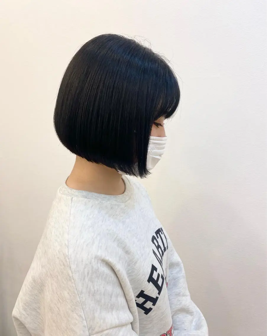 ショート カラー ボブ 林 瑠夏のヘアスタイル