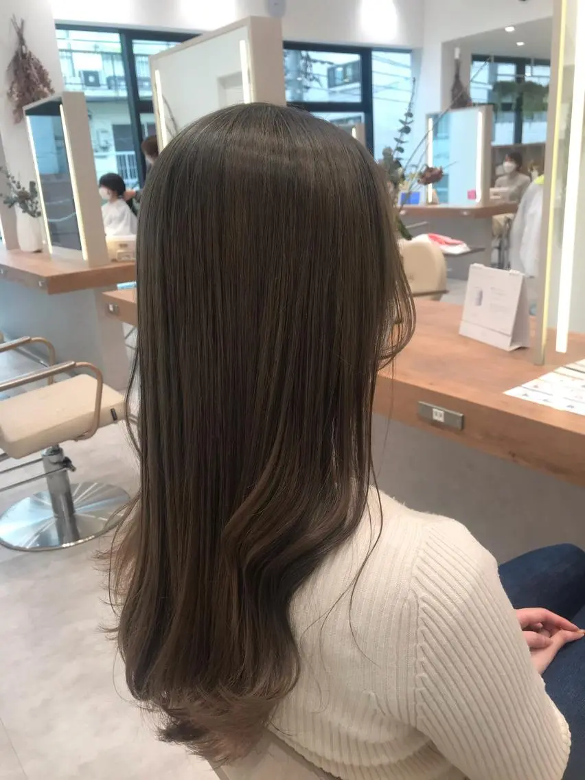 ロング カラー 木野田 萌のヘアスタイル