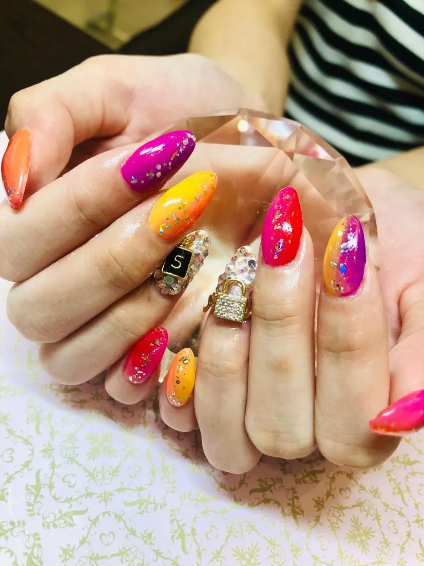 ネイル ハンドネイル Piacere 絵美のネイルデザイン