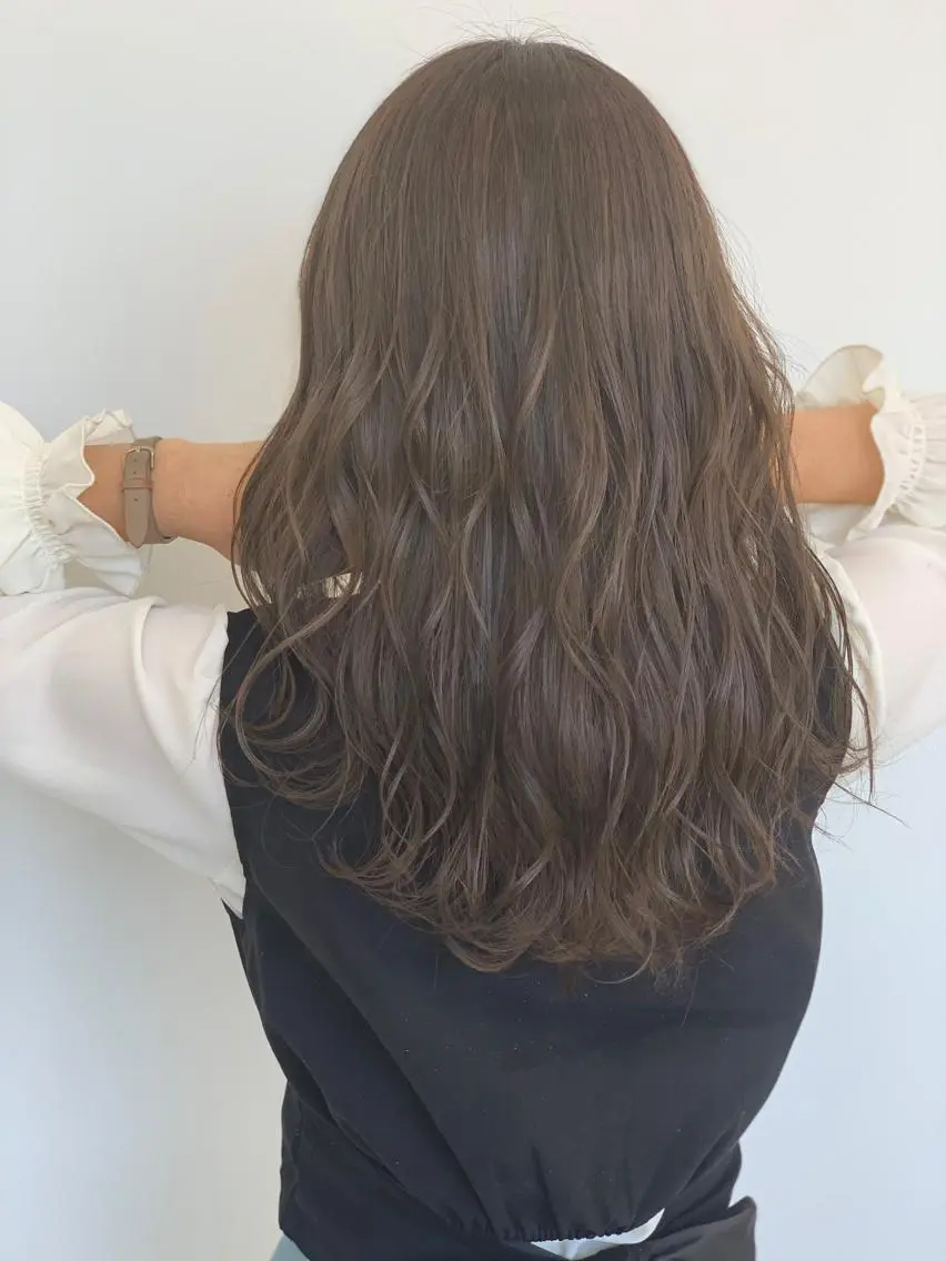 セミロング 山田 絵里菜のヘアスタイル
