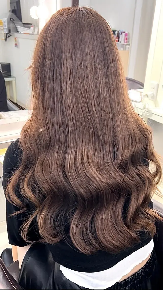 セミロング パープルカラー 髪質改善 ワンズリー中明度 店舗公式のヘアスタイル