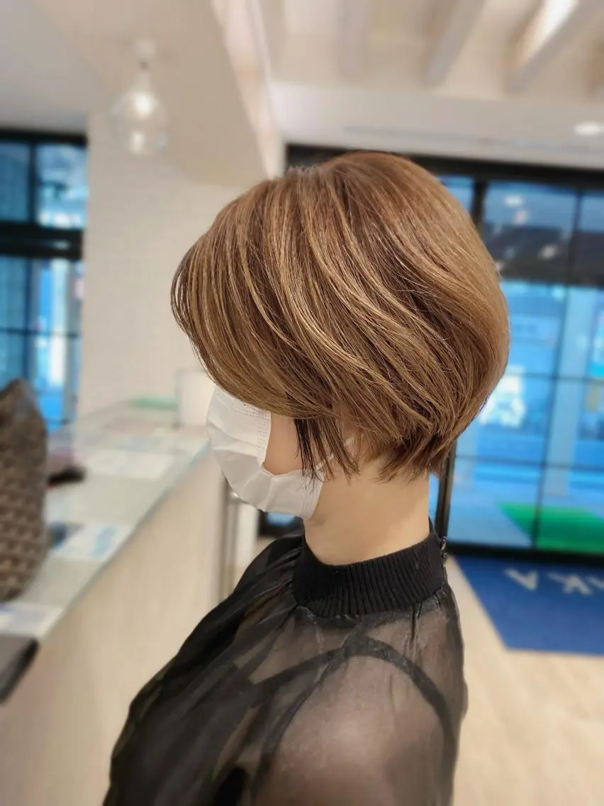 ショート ハイライト ショートヘア 六丁の目/伊藤 /大人可愛いショートのヘアスタイル