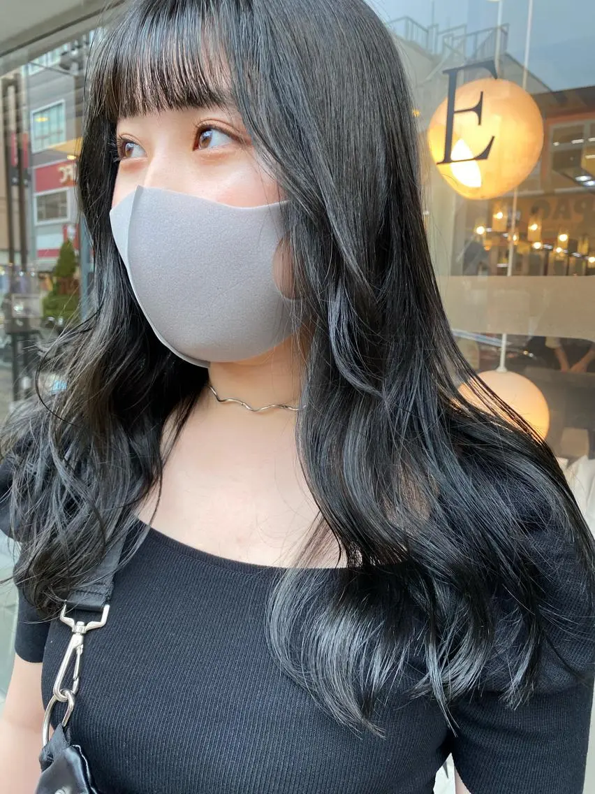 セミロング カラー パーマ ヘアアレンジ メンズ キッズ ネイル マツエク・マツパ mana 暖色カラーカットのヘアスタイル