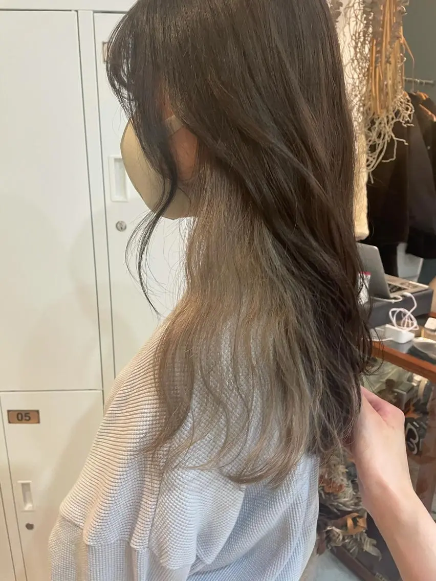 ロング カラー グレージュ インナーカラー ラベンダーカラー ラベンダーグレージュ ラベンダーグレー ヘアカラー 中目黒🌼 🌼ハナのヘアスタイル