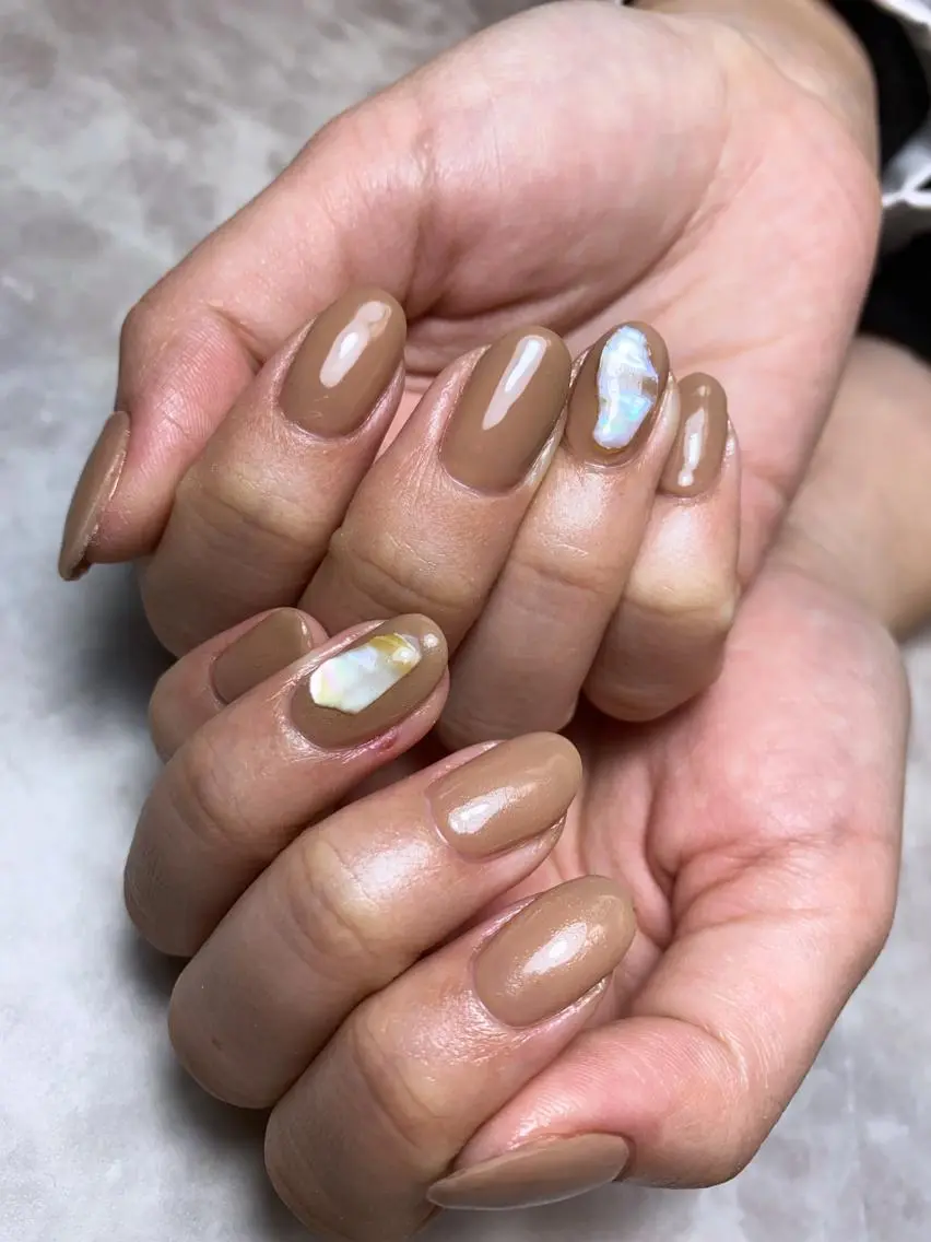 ネイル アイブロウ シンプルネイル ハンドネイル 🌿Charme🌿 MAIのネイルデザイン