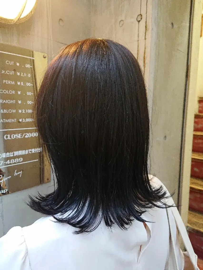 ミディアム カラー アッシュ 「sumi」 AMIのヘアスタイル