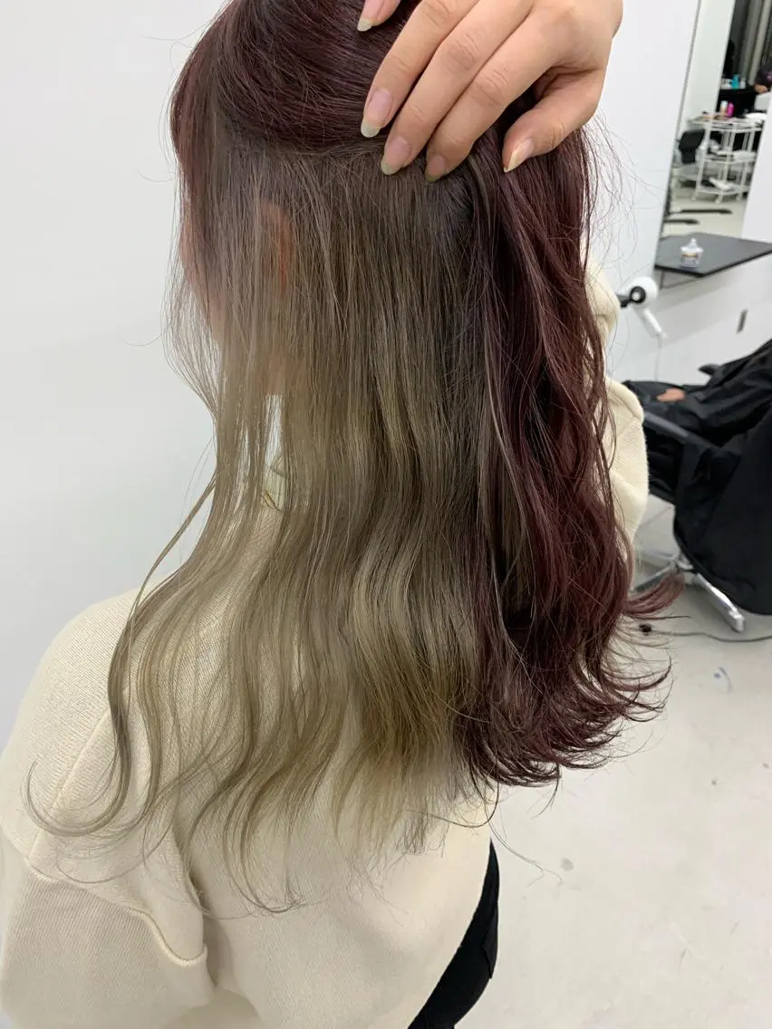 セミロング カット ヘアカラー トリートメント 山田 絵里菜のヘアスタイル