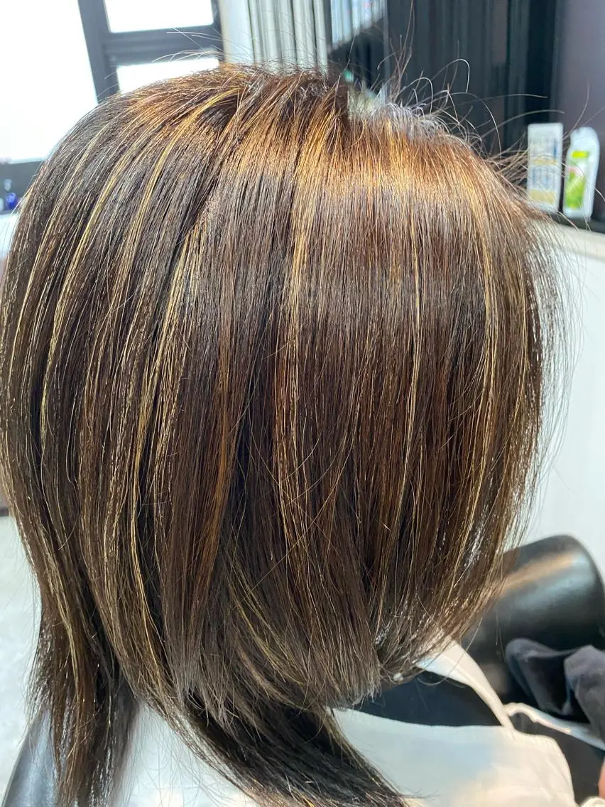 ミディアム カラー ハイライトカラー ハイライト 中島 奈々のヘアスタイル