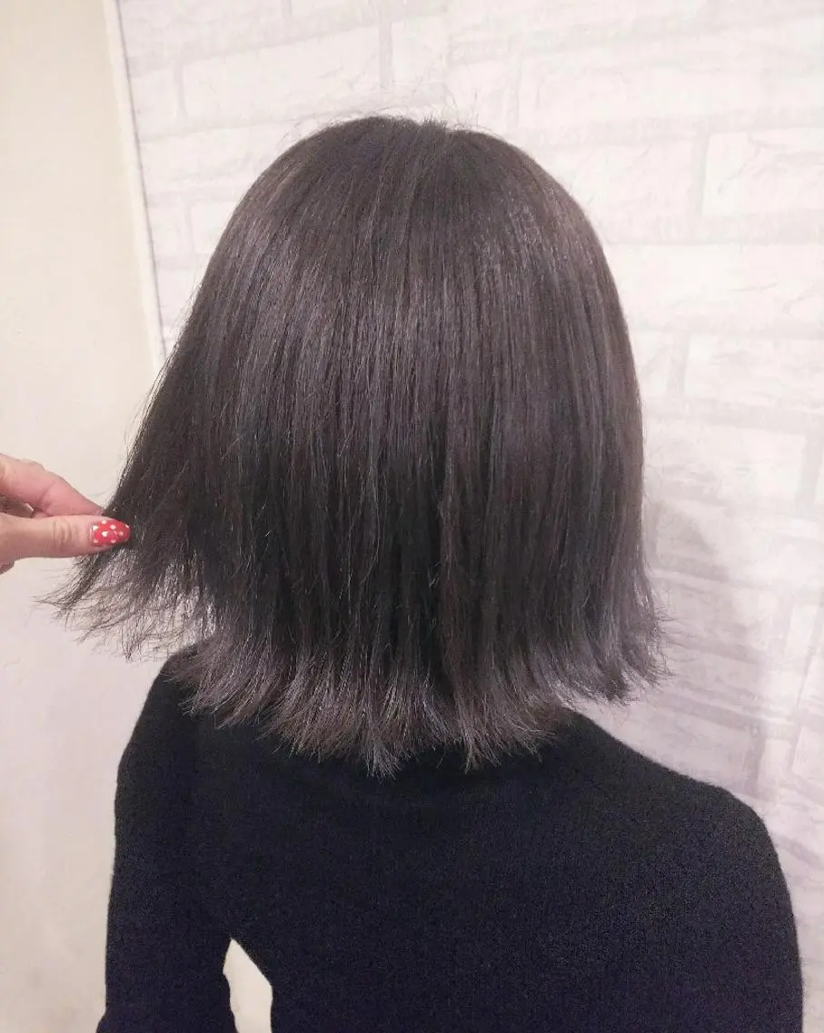 ミディアム カラー グレージュ シルバー シルバーグレージュ RU RIのヘアスタイル