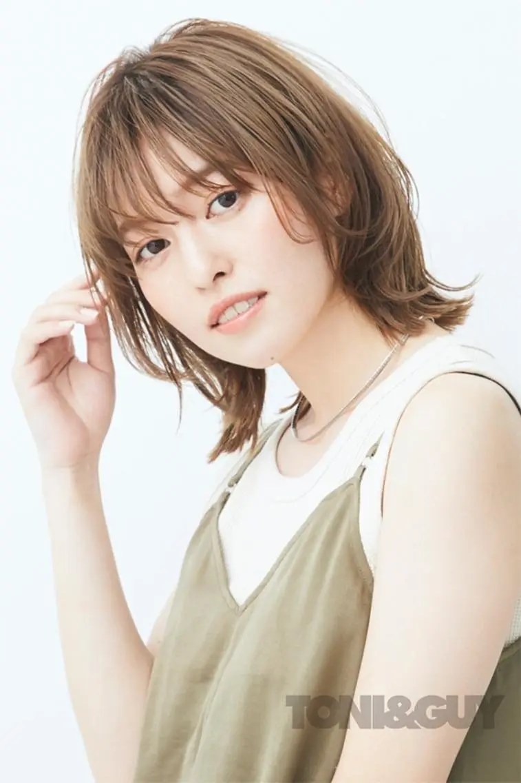 ミディアム カラー パーマ KONOMI スタイリストのヘアスタイル