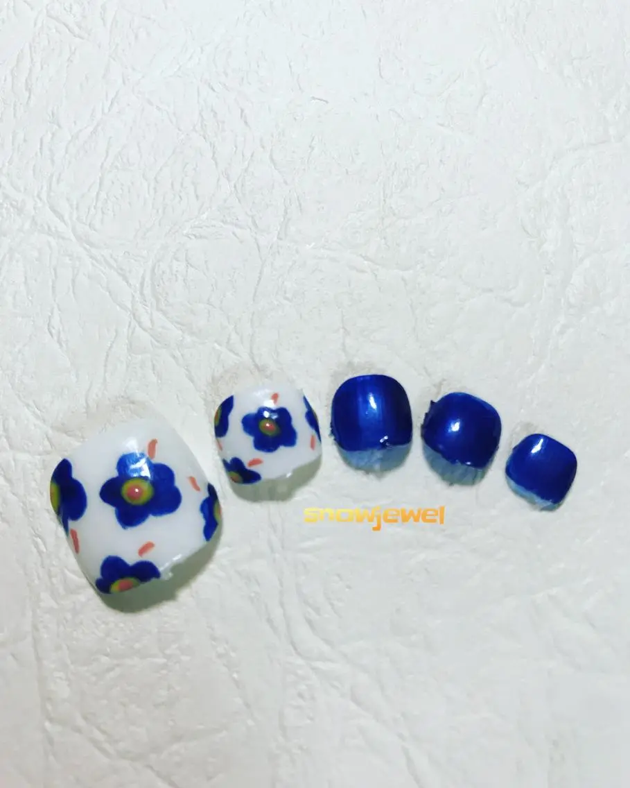 ネイル アートネイル フットネイル nail snowjewelのネイルデザイン