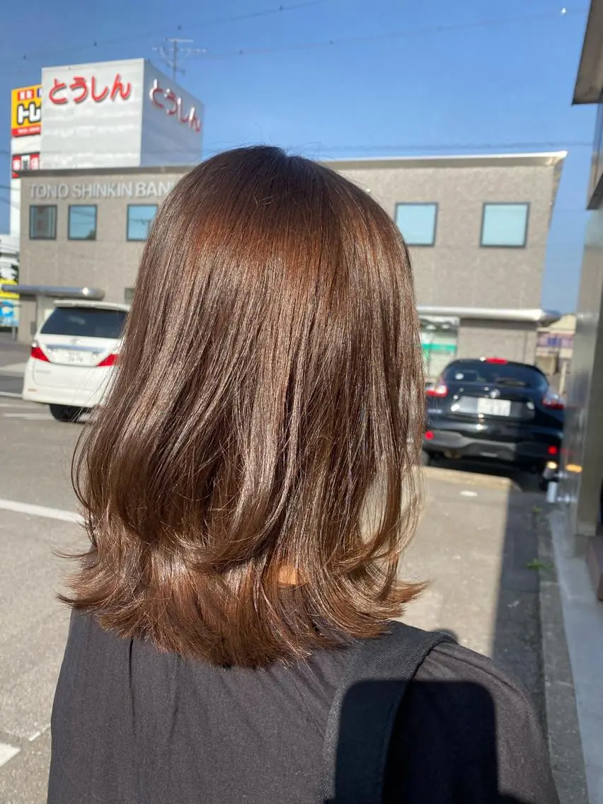 ミディアム カラー くびれヘア カット ヘアカラー パーマ 縮毛矯正 トリートメント ヘッドスパ くろだ まみのヘアスタイル