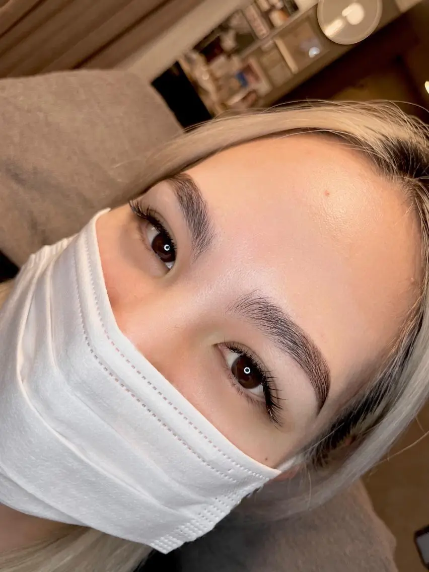 アイブロウ ハリウッドブロウリフト マツエク YUNIKO eyelashのマツエク・マツパデザイン