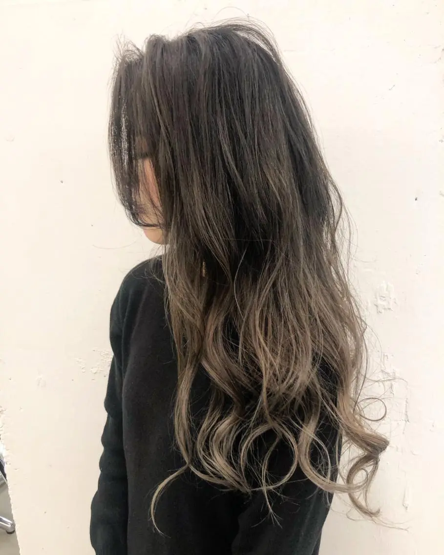 ロング カラー バレイヤージュ レイヤーカット カラーモデル募集 吉原佳穂💗のヘアスタイル