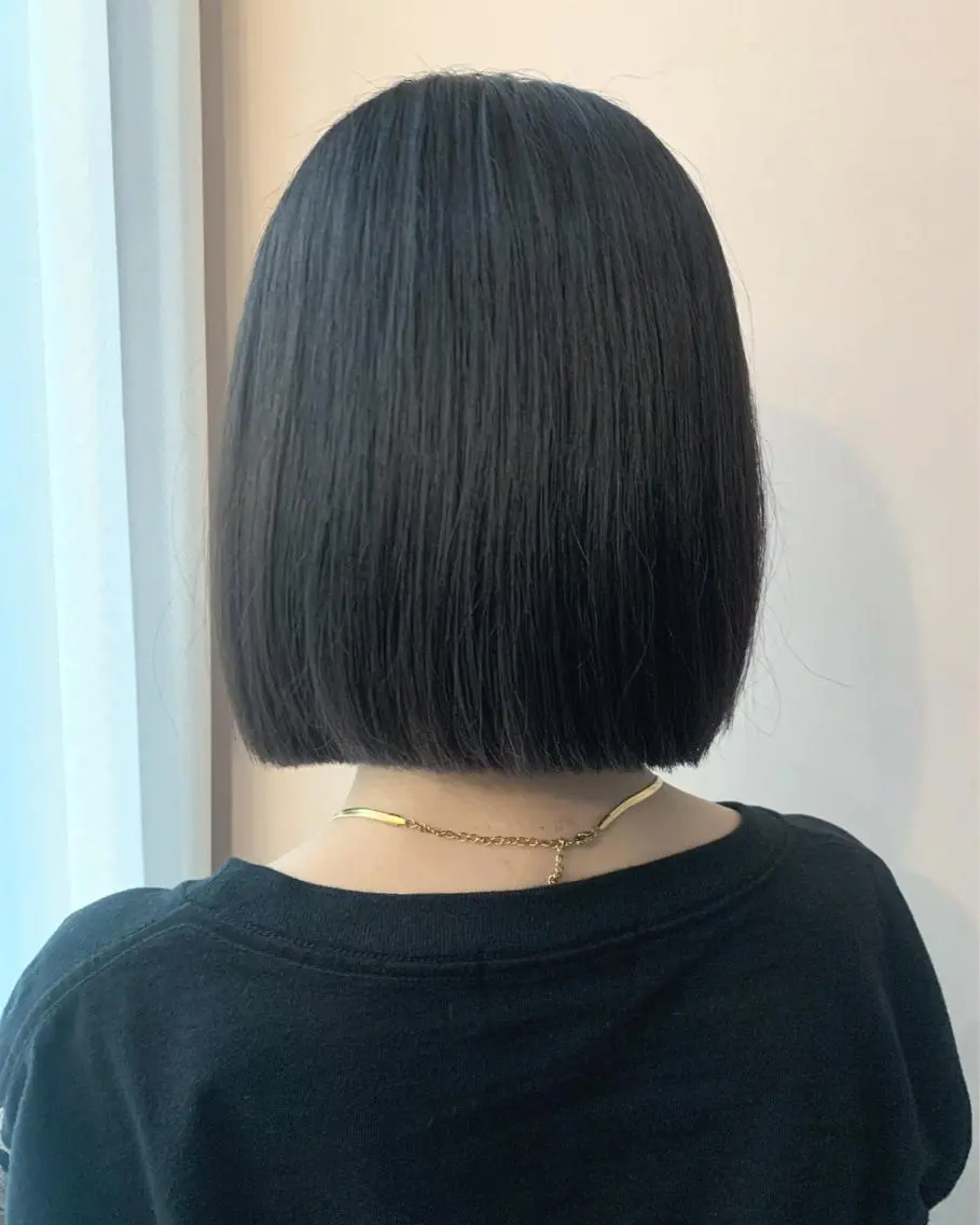 ショート カラー hubhair レイヤー/透明感のヘアスタイル