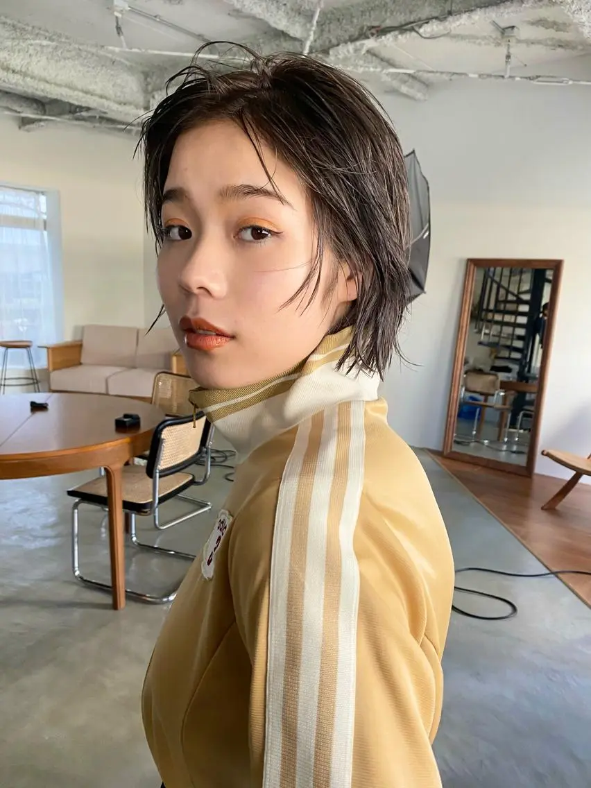 ショート カラー パーマ ヘアアレンジ デザインカラー/ボブ ブリーチカラー/ユリのヘアスタイル