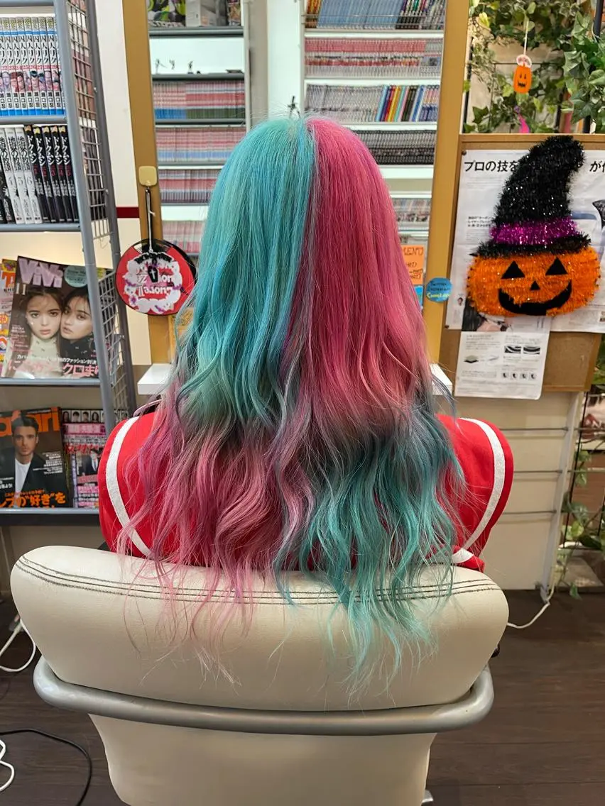 ロング ヘアカラー たけい ゆうきのヘアスタイル