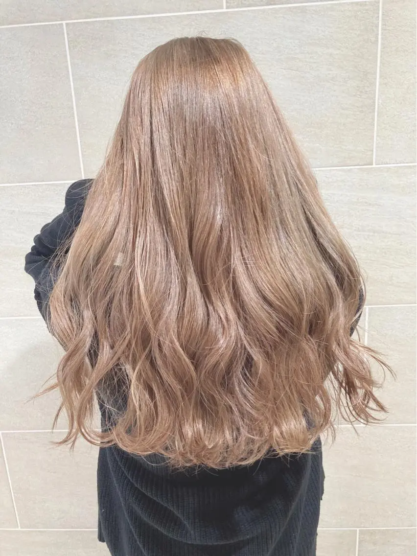 ロング カラー 宮原 佳苗のヘアスタイル