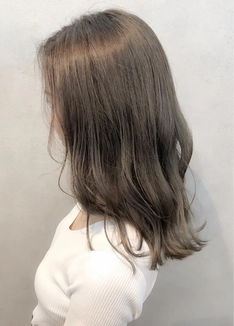 ミディアム カラー イルミナカラー トリートメント universe tokyoのヘアスタイル